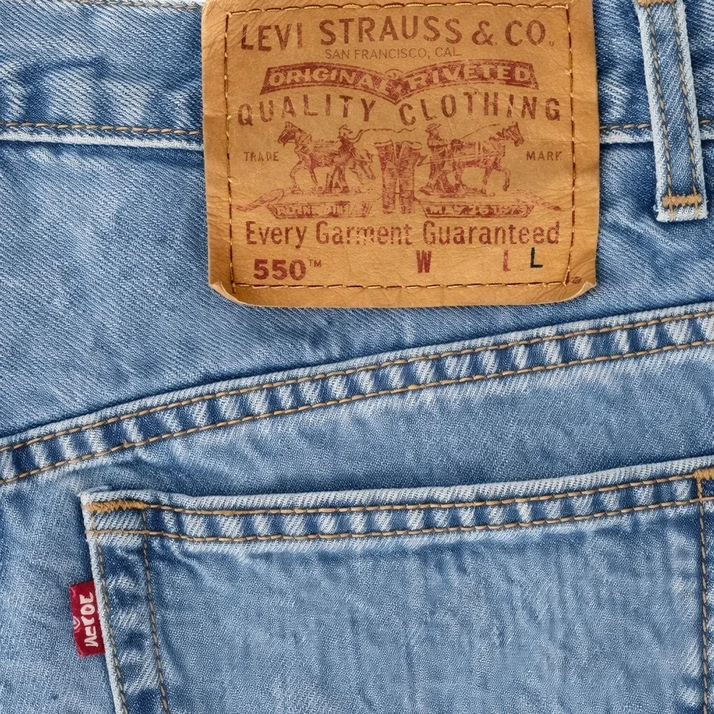 550 Vintage Relaxed Fit Levi’s Jeans Light Wash 29x32 Made in Mexico